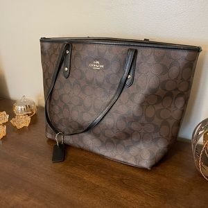 Coach Tote